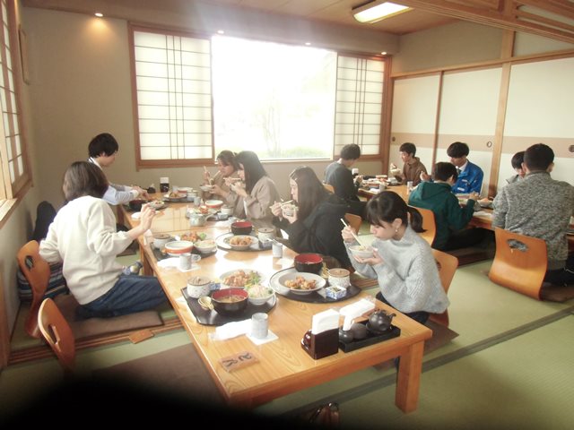 △昼食交流会