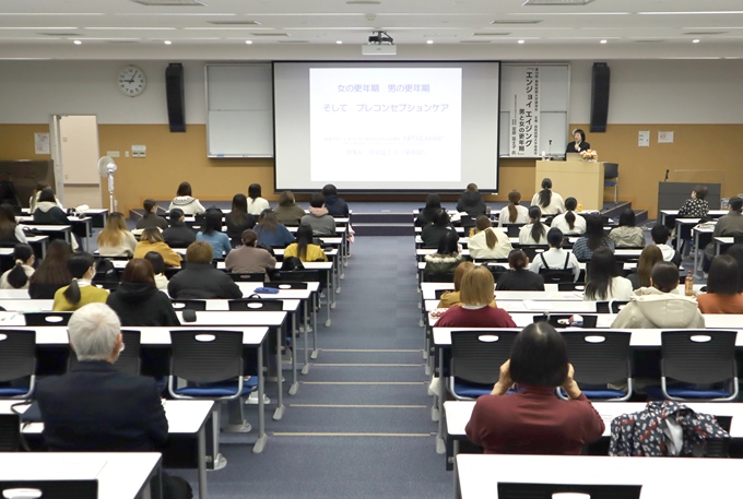 △宮原富士子氏の講演の様子