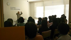 小道具の作り方を解説中