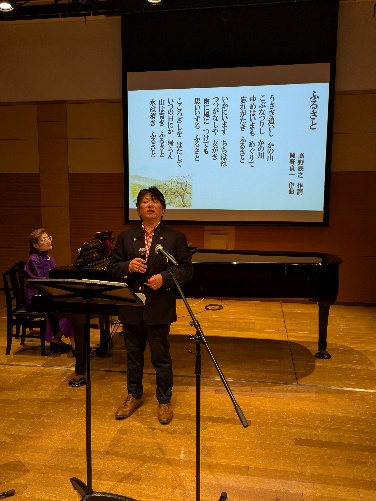 △「ふるさと」会場に歌声が響きわたりました