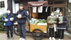 地域ボランティア（野菜の移動販売）を行いました