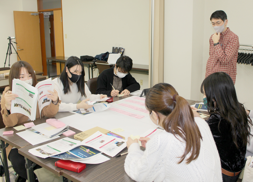 資格取得とゼミ学習で専門家としての実践力を高める